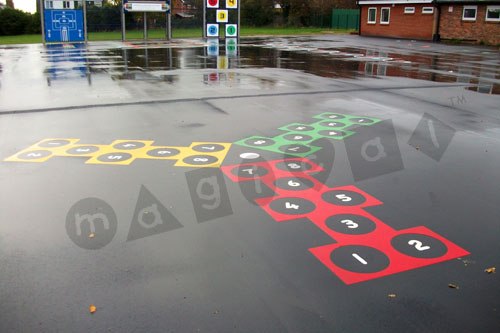 Photo of playground marking/equipment - Hopscotch - Tri OC | School playground markings / Primary schools / Number